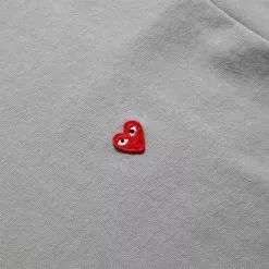 Comme Des Garçons Play SMALL RED HEART T-SHIRT GREY 8 Comme Des Garçons Play SMALL RED HEART T-SHIRT GREY -Bottoms Sales Store COMMEDESGARCONSPLAYMENST SHIRTGREYSP1T314 3 grande