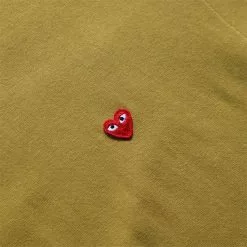 Comme Des Garçons Play SMALL RED HEART T-SHIRT OLIVE 8 Comme Des Garçons Play SMALL RED HEART T-SHIRT OLIVE -Bottoms Sales Store COMMEDESGARCONSPLAYMENST SHIRTOLIVESP1T314 3 grande