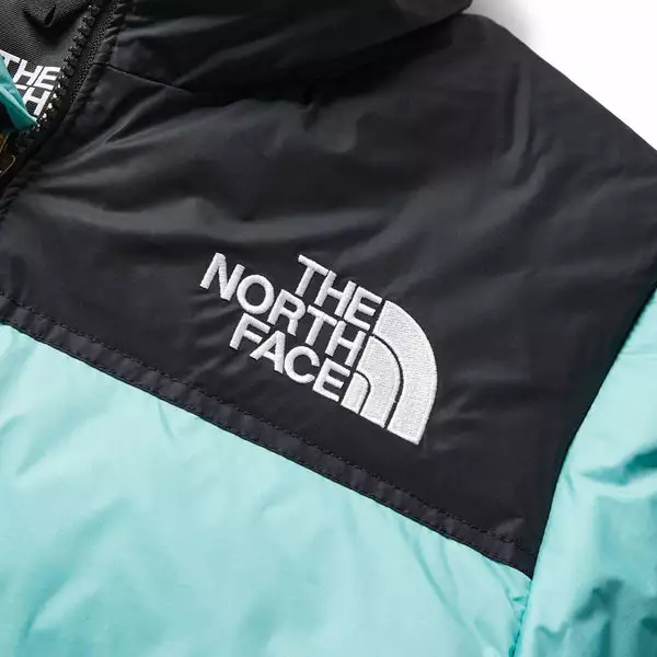The North Face WOMEN'S 96 RETRO NUPTSE JACKET WASABI 5 The North Face WOMEN'S 96 RETRO NUPTSE JACKET WASABI - Image 3