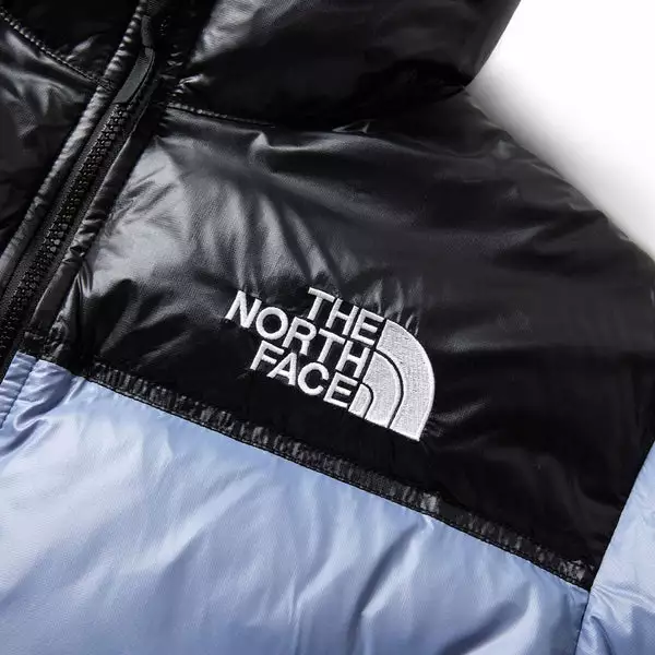 The North Face WOMEN'S NUPTSE SHORT JACKET FOLK BLUE 5 The North Face WOMEN'S NUPTSE SHORT JACKET FOLK BLUE - Image 3